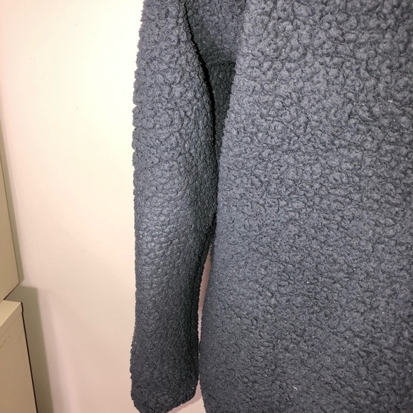 Victoria’s Secret PINK Gray Sherpa 1/4 Zipper Pullover Sweater Sz XS - Picture 8 of 11